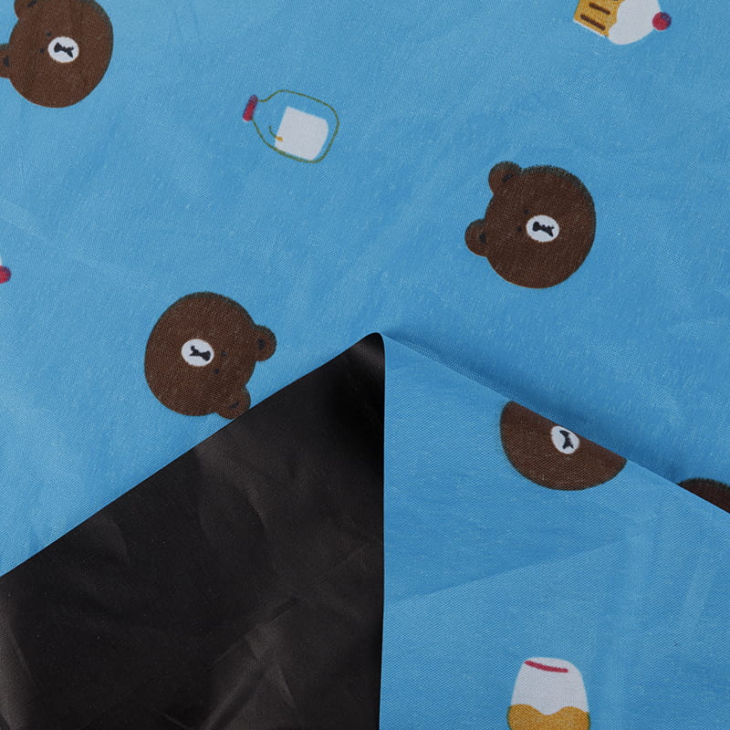 কালো আবরণ সঙ্গে Pongee